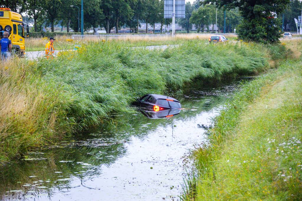 Auto te water geraakt