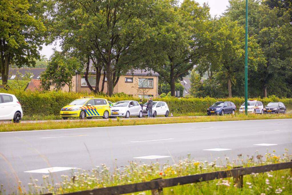 Twee auto's betrokken bij kop-staartbotsing