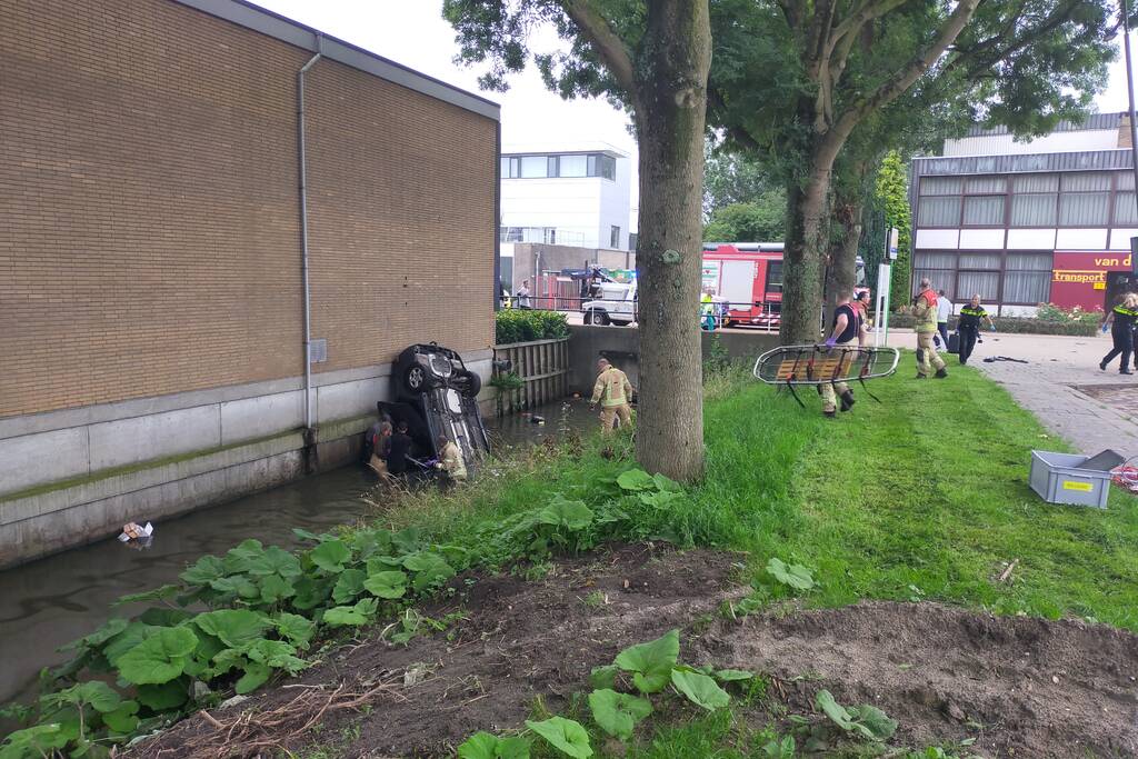 Man overleden bij zeer ernstig verkeersongeval