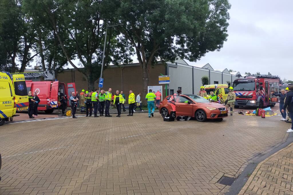 Man overleden bij zeer ernstig verkeersongeval