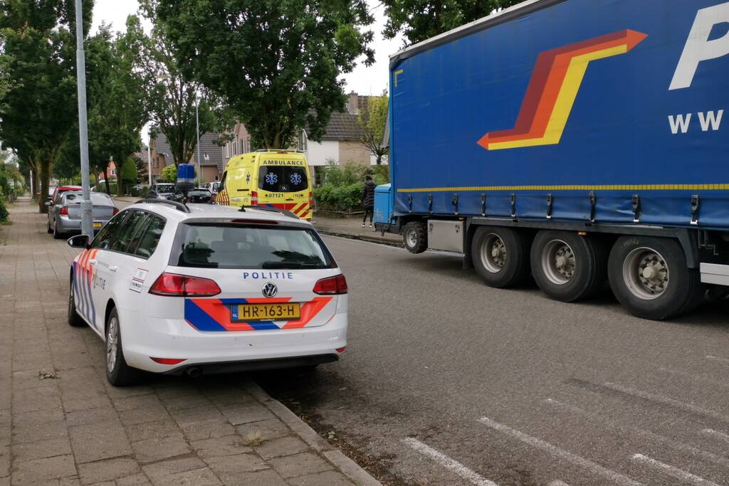 Vrachtwagenchauffeur rijdt fietsster aan