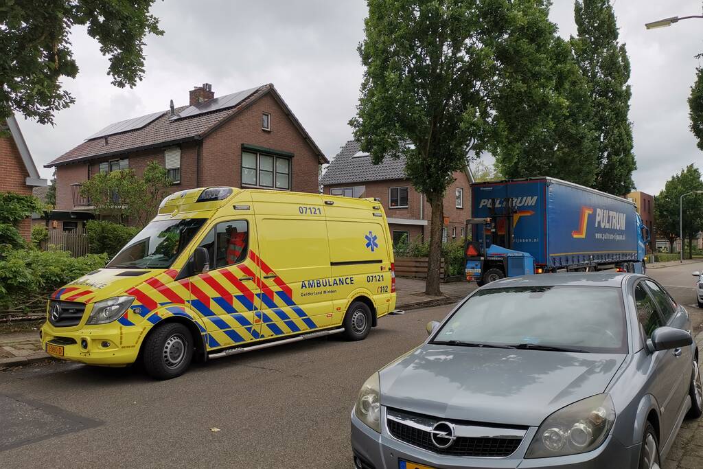 Vrachtwagenchauffeur rijdt fietsster aan