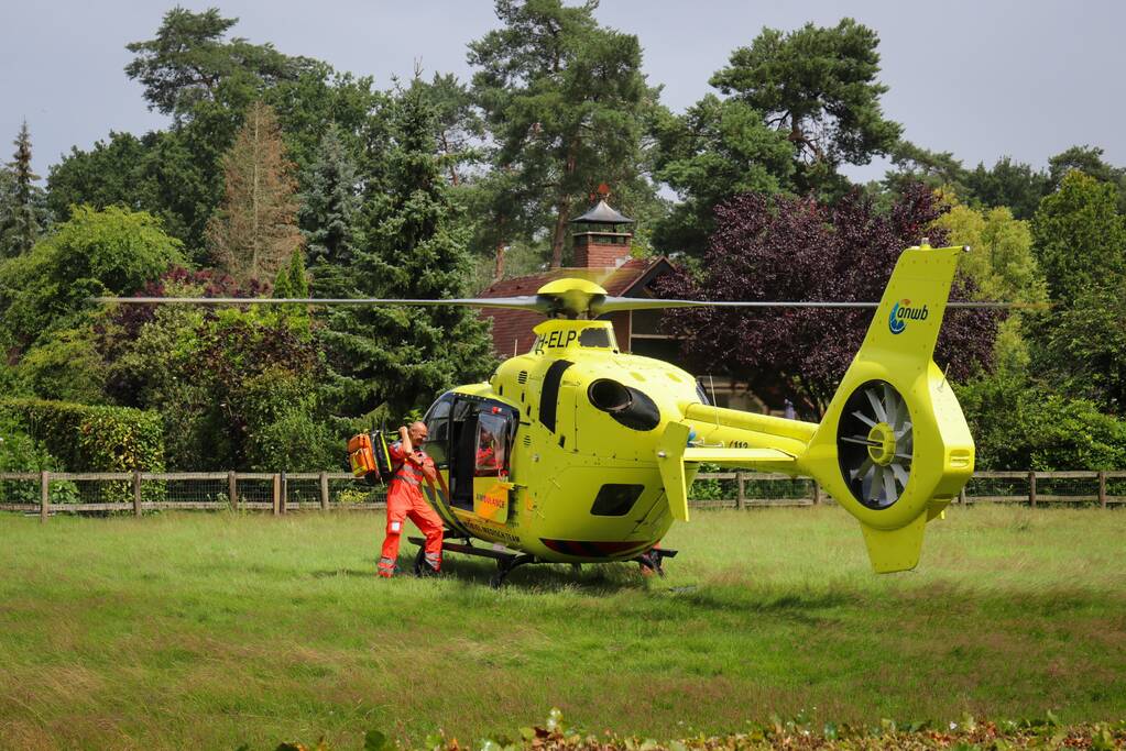 Traumahelikopter landt voor incident in klimbos