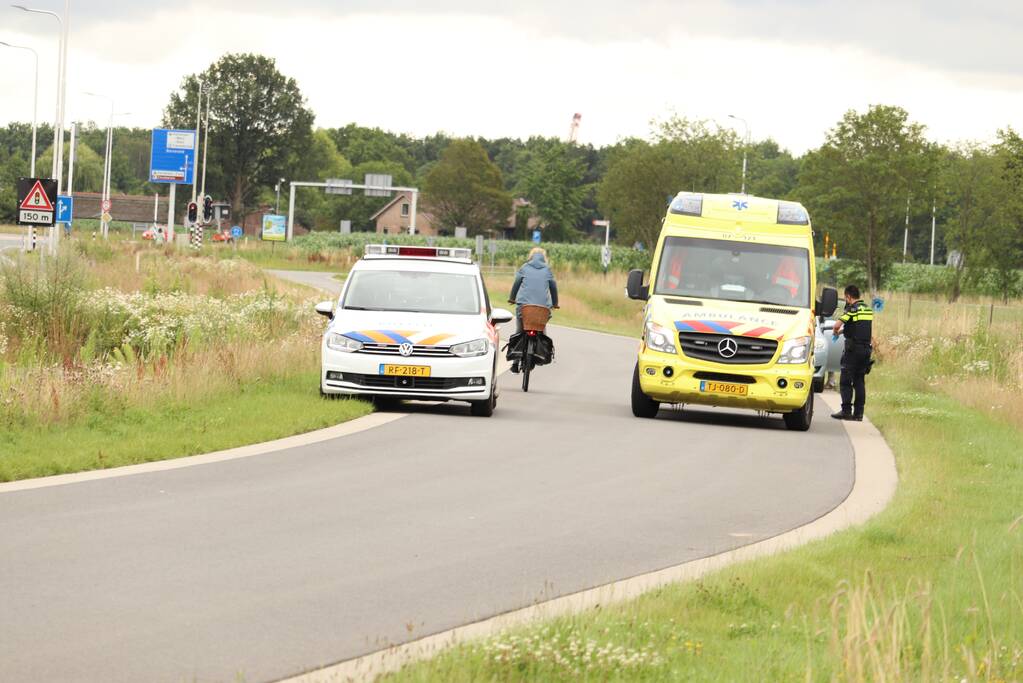 Gewonde wielrenner aangetroffen in de berm