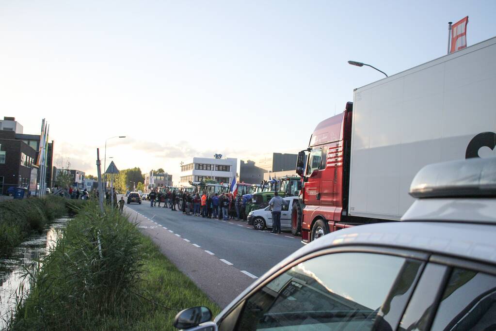 Boeren blokkeren distributiecentrum Boni