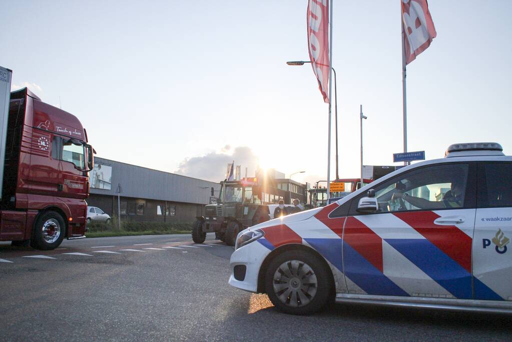 Boeren blokkeren distributiecentrum Boni