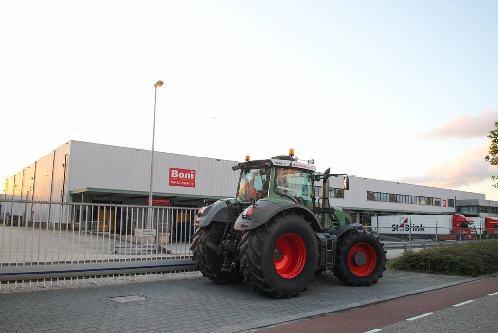 Boeren blokkeren distributiecentrum Boni