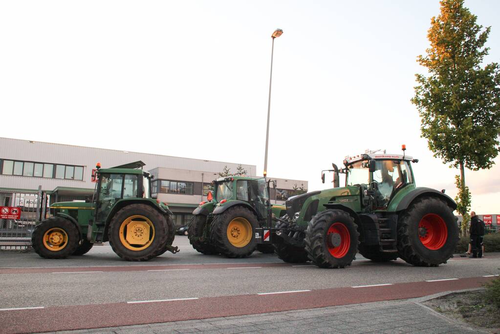 Boeren blokkeren distributiecentrum Boni