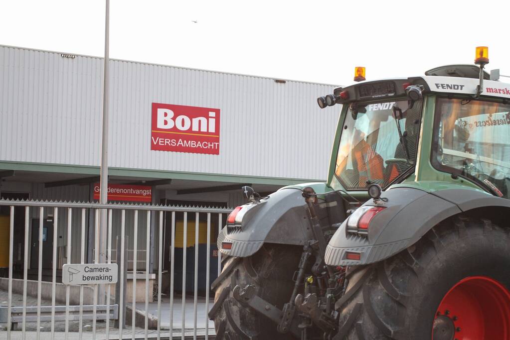 Boeren blokkeren distributiecentrum Boni