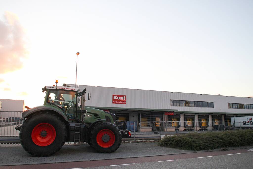 Boeren blokkeren distributiecentrum Boni