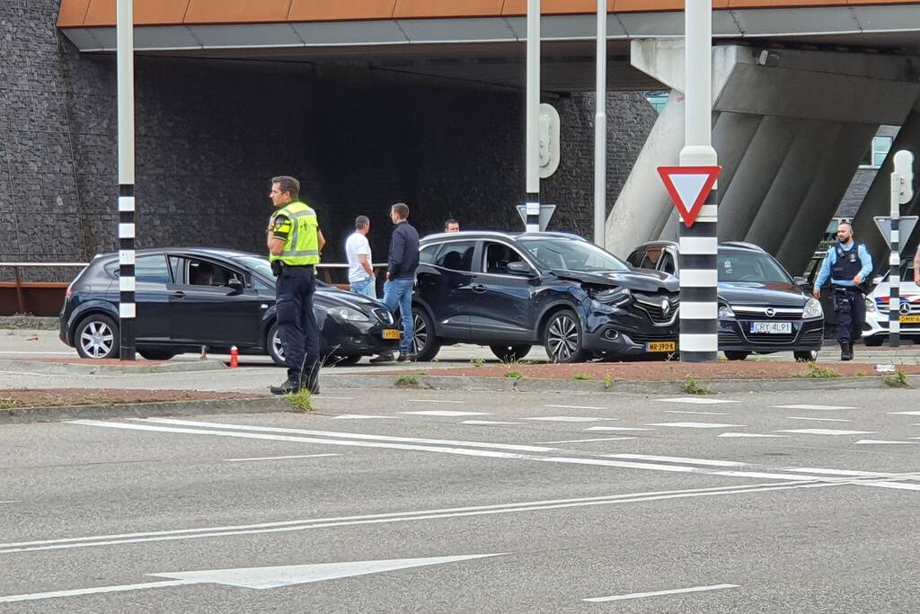 Drie auto's betrokken bij verkeersongeval