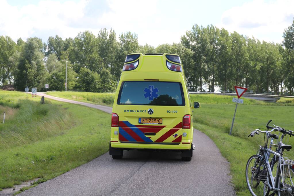 Fietser gewond na aanrijding met auto