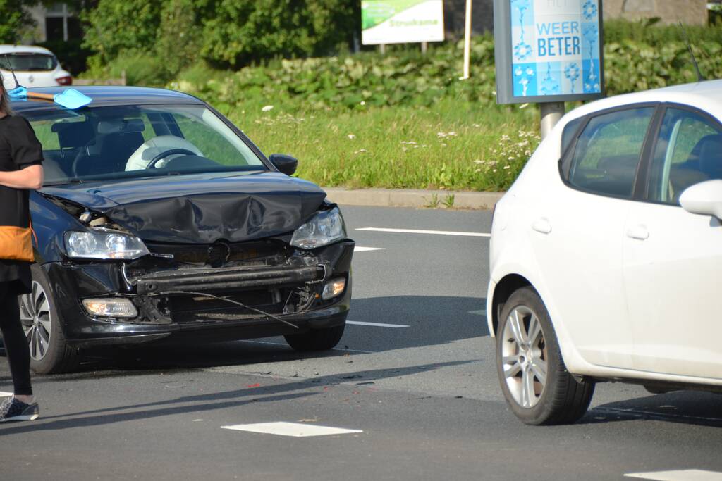 Veel schade bij kop-staartbotsing