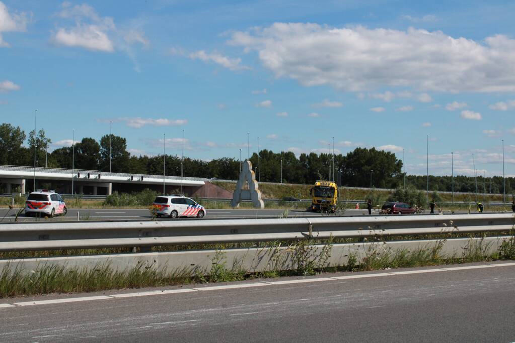 Ongeval tussen twee voertuigen op snelweg