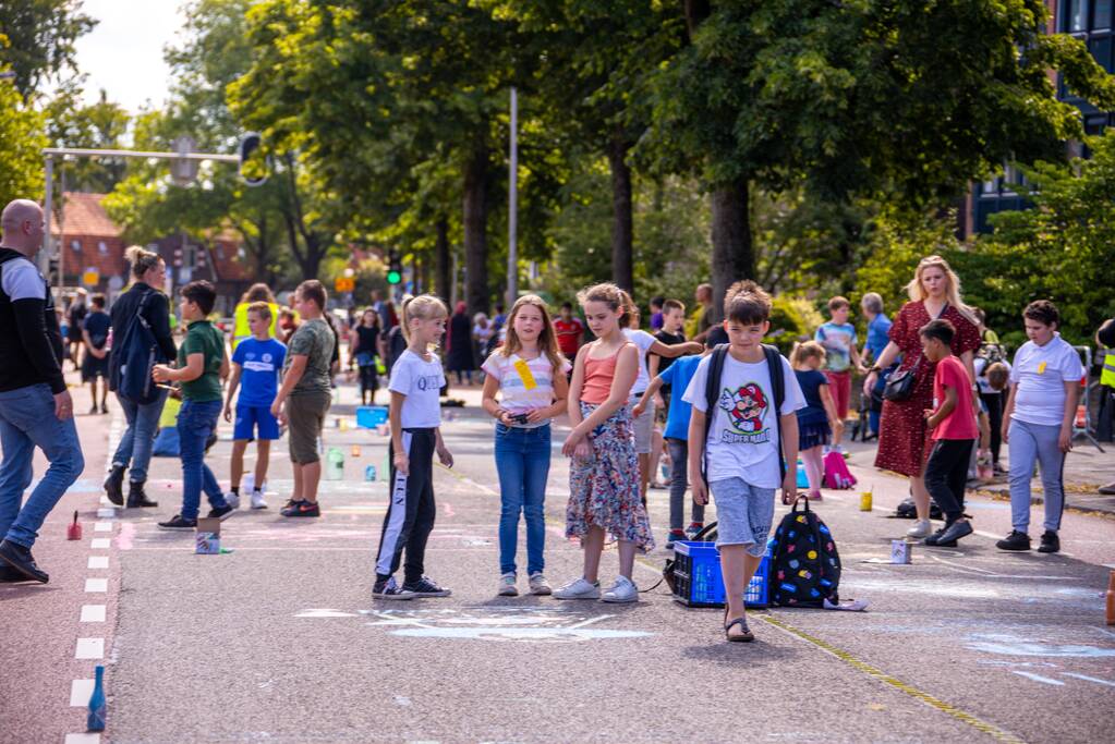 Geen bekeuring, maar bekleuring in het Soesterkwartier
