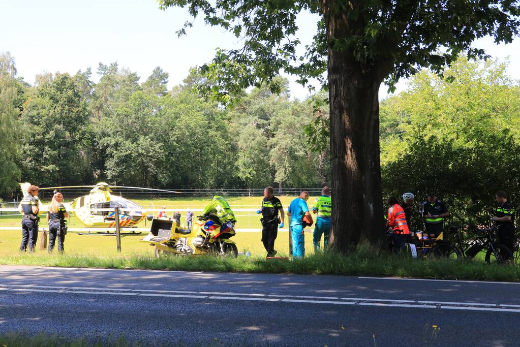 Fietser zwaargewond na ongeval op fietspad