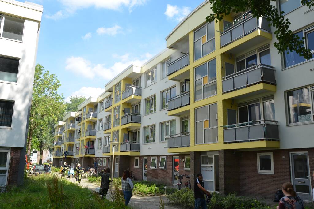 Veel rook bij brand in appartement
