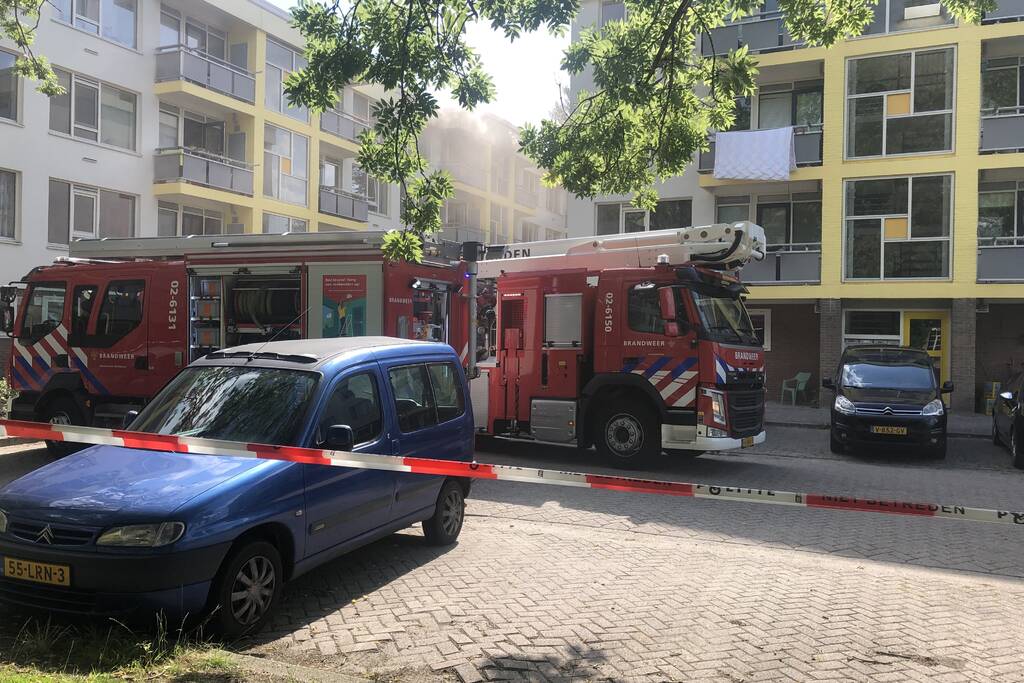 Veel rook bij brand in appartement