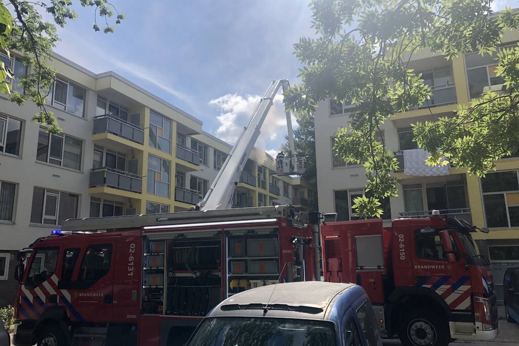 Veel rook bij brand in appartement