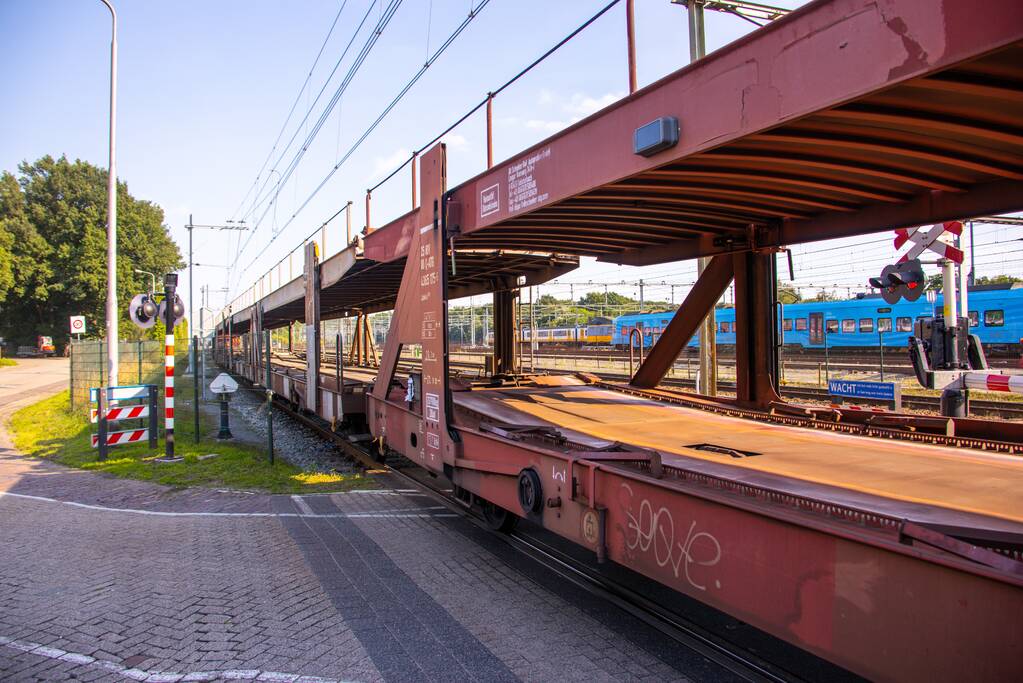 Goederentrein van spoor gelopen