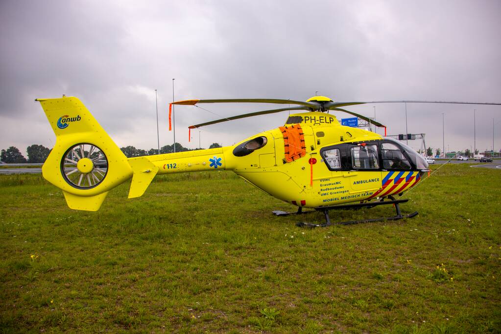 Traumahelikopter strandt naast A1