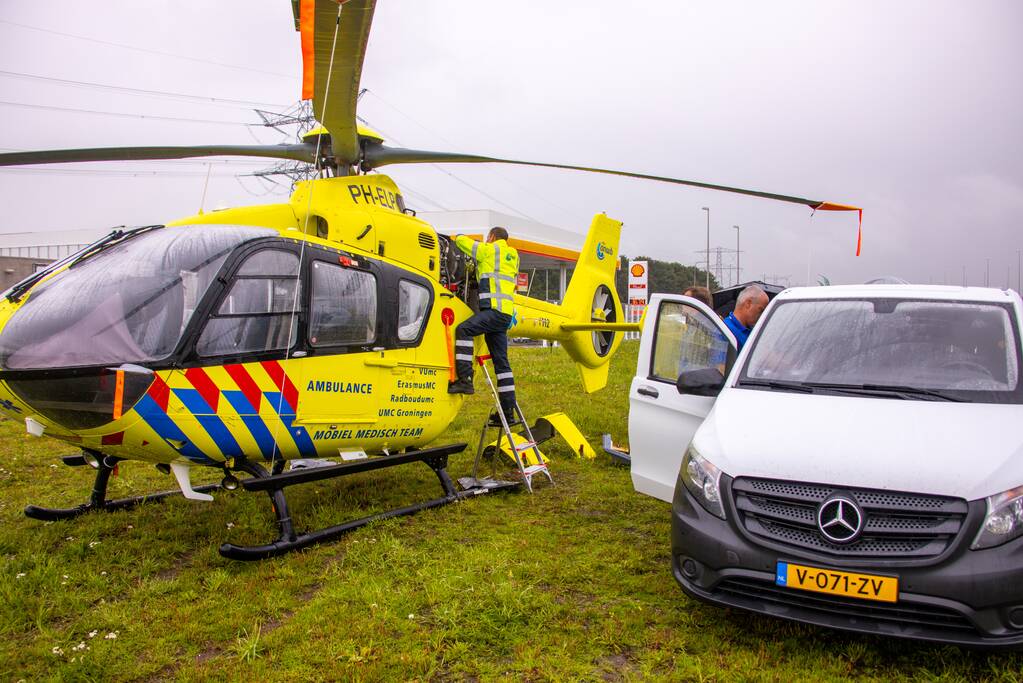 Traumahelikopter strandt naast A1