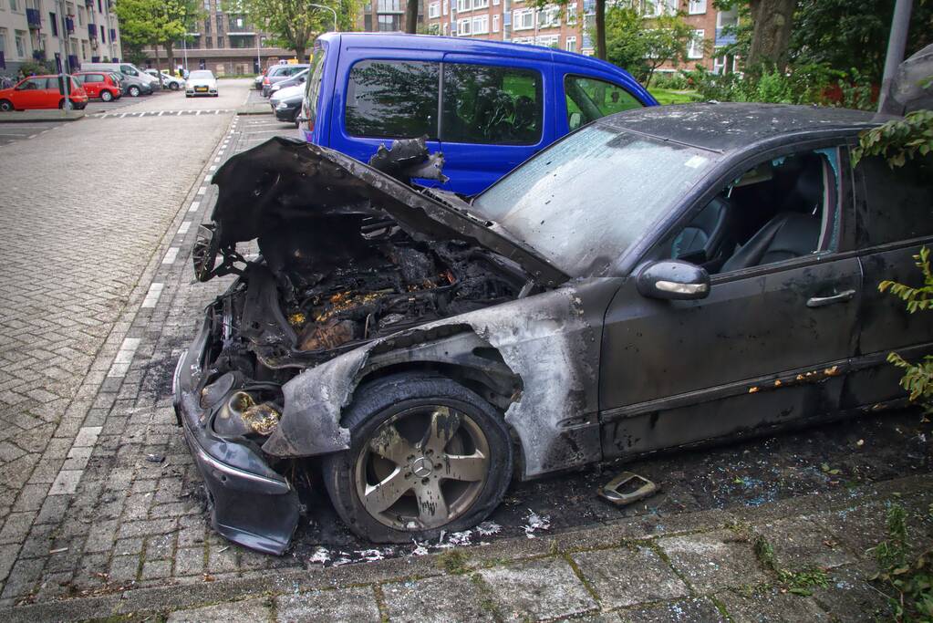 Onderzoek naar autobrand in Parkwijk