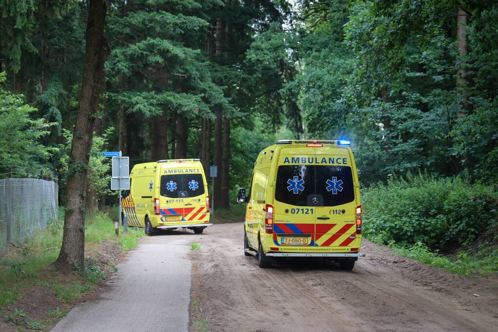 Traumahelikopter landt voor incident in bos