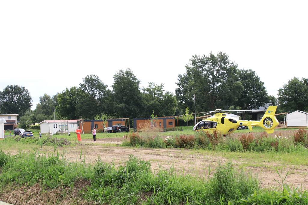 Traumahelikopter landt voor incident op Camping