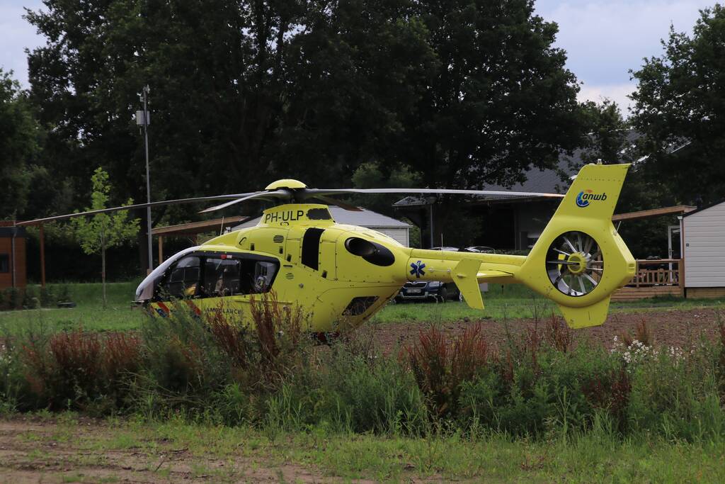 Traumahelikopter landt voor incident op Camping