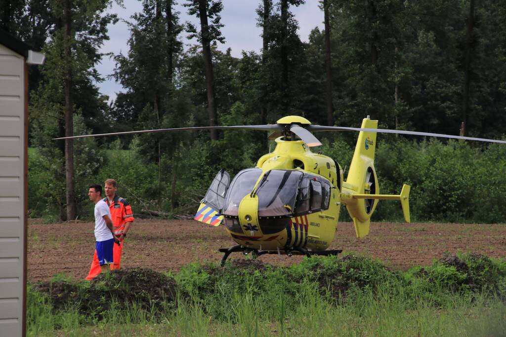 Traumahelikopter landt voor incident op Camping