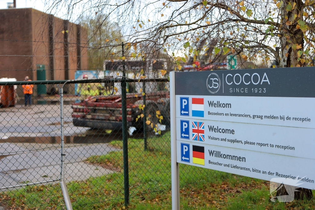 Brandweer zet groot materieel in bij grote brand