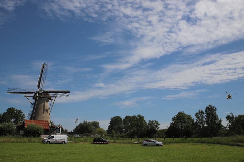 Traumahelikopter landt voor incident op fietspad