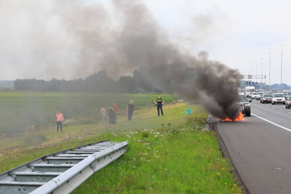 Motor brandt uit op snelweg