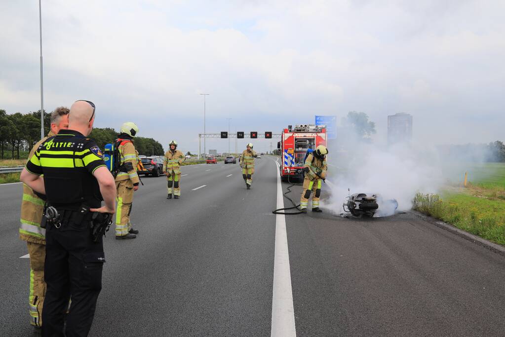 Motor brandt uit op snelweg