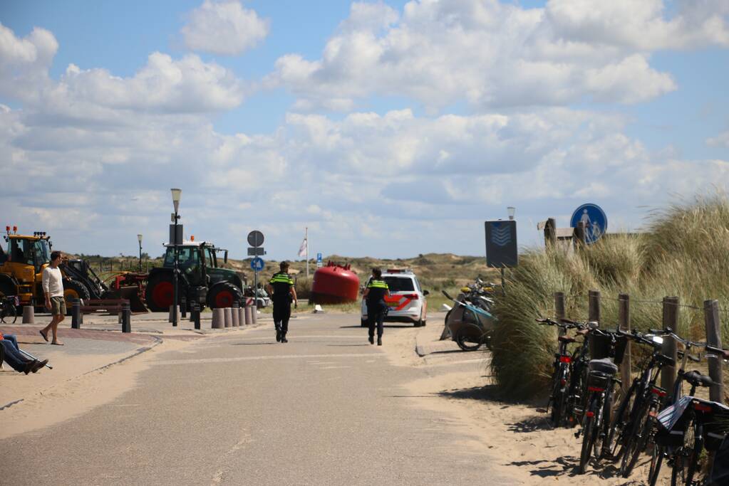 Hulpdiensten zoeken naar drenkeling
