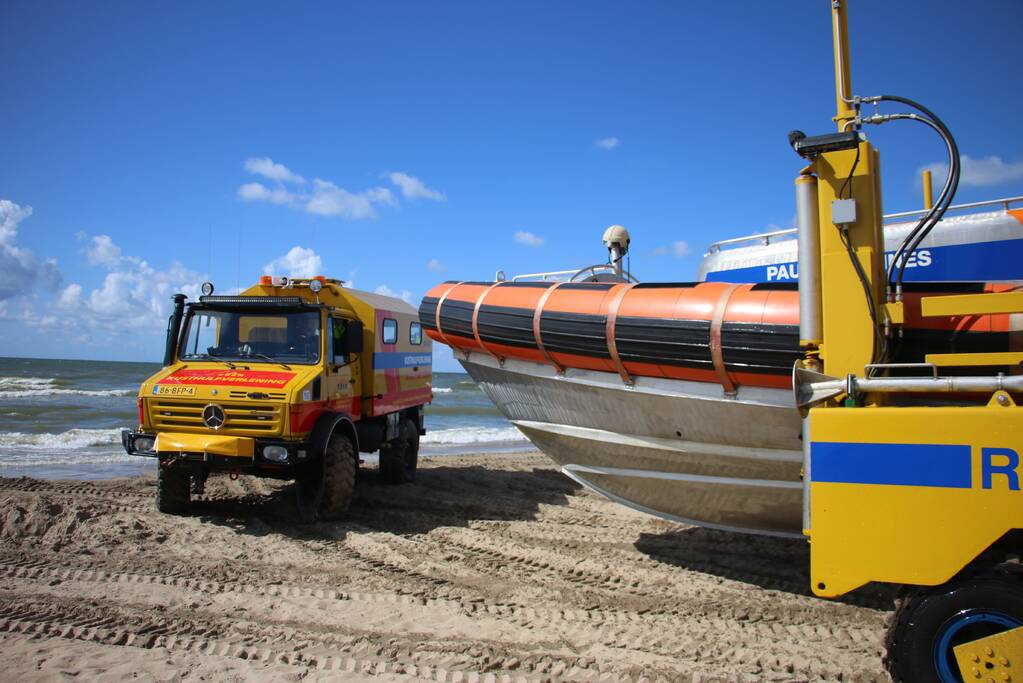 Hulpdiensten zoeken naar drenkeling