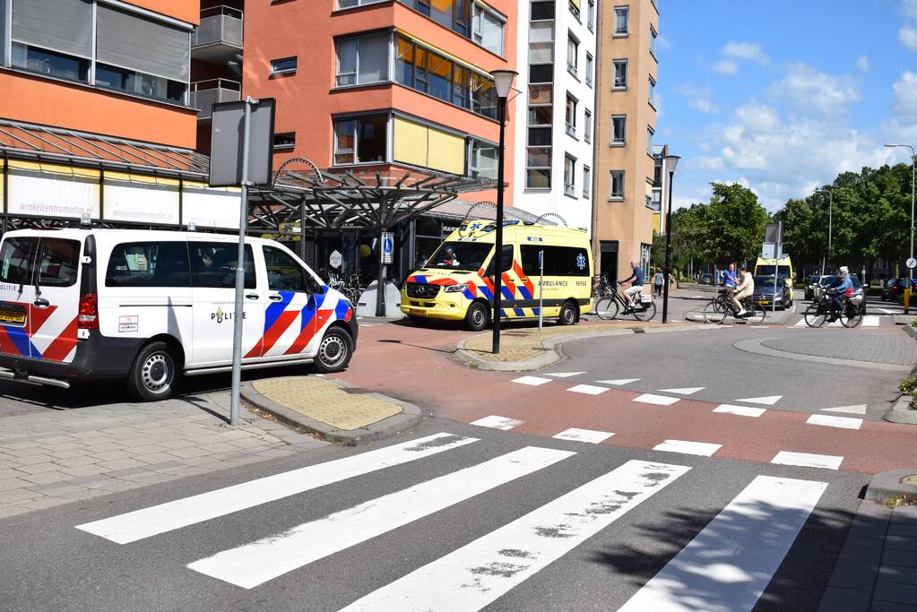 Man zwaargewond na val op straat