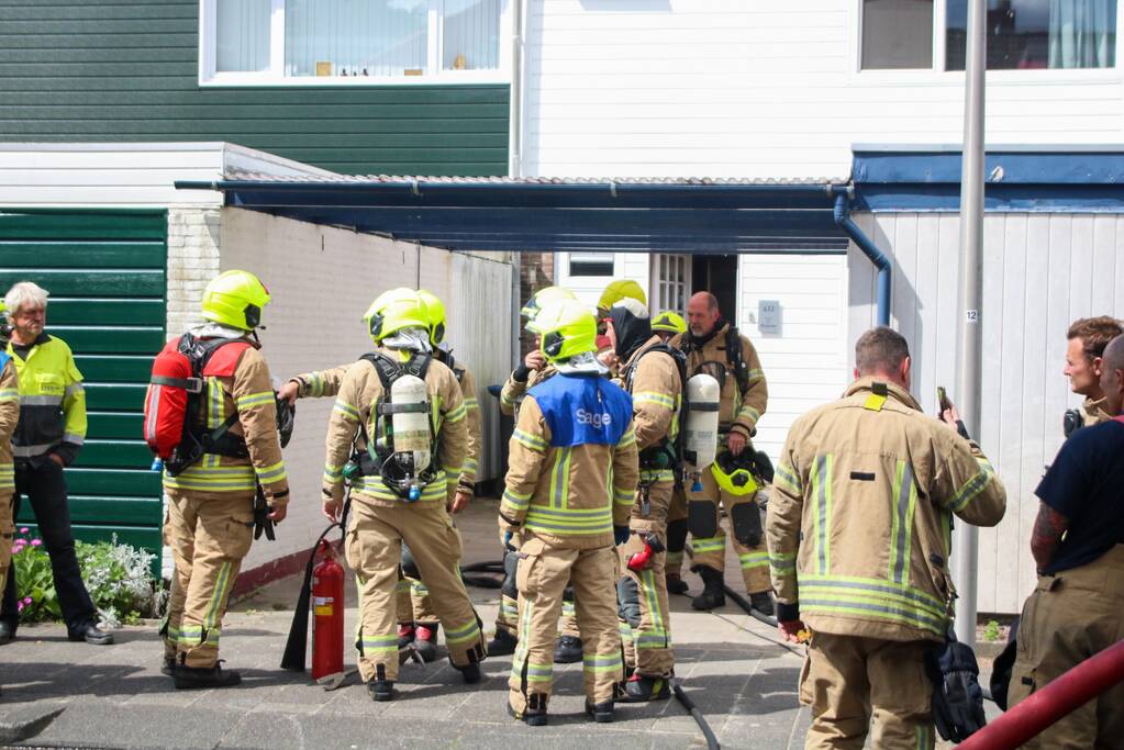 Uitslaande brand in tussenwoning