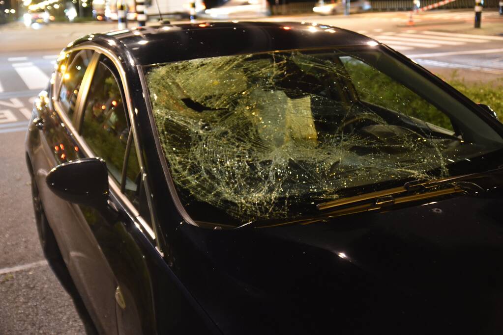 Wielrenner gewond na aanrijding met auto