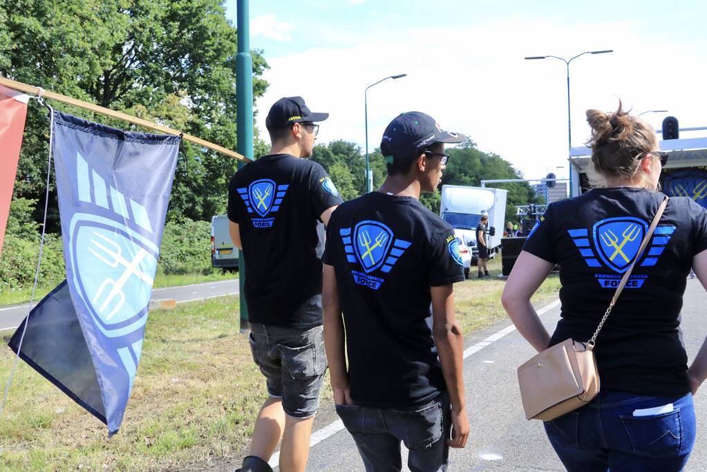 Boeren moeten tractoren thuis laten bij demonstratie RIVM