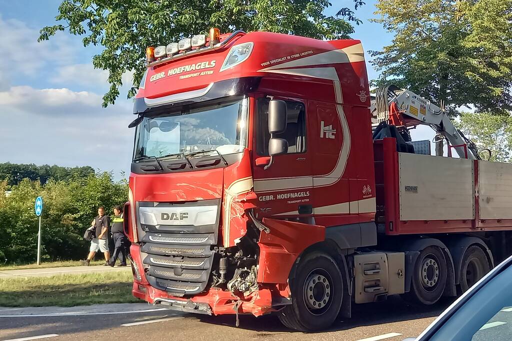 Dode en zwaargewonde bij frontale botsing