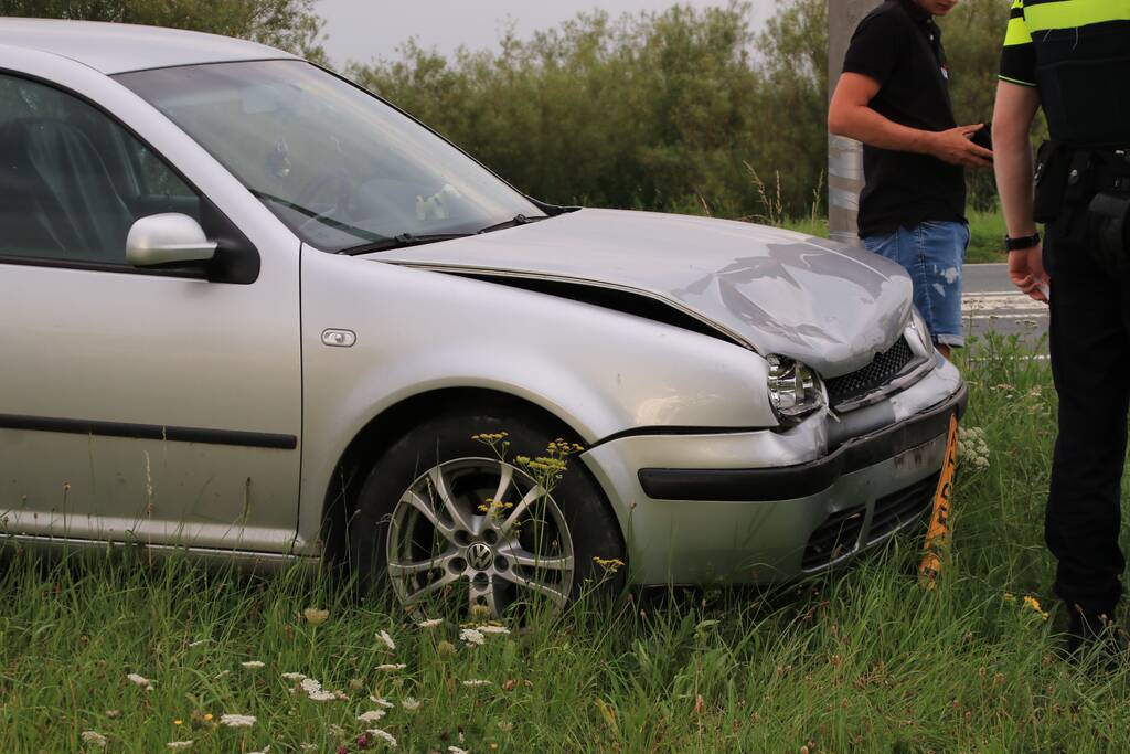 Forse schade bij aanrijding voor rotonde