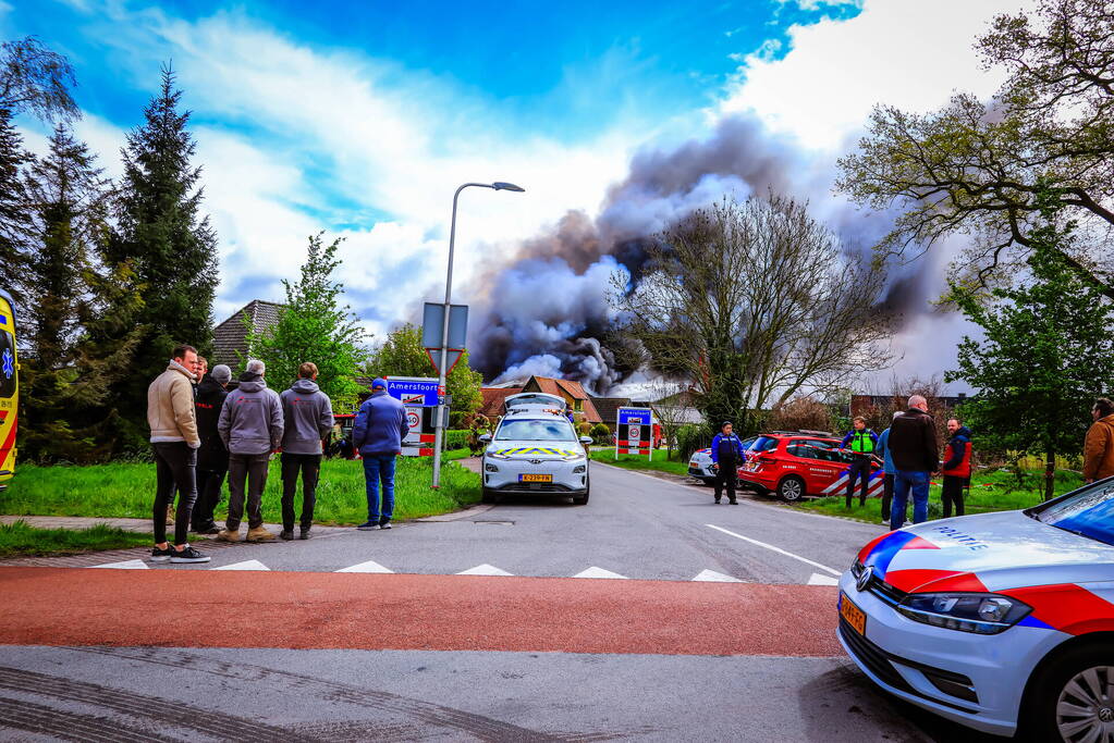 Zeer grote brand in bedijfsverzamelgebouw