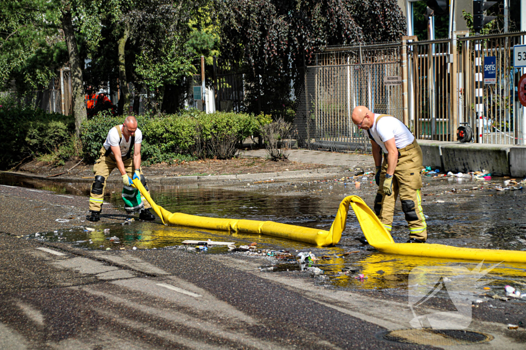 Zeer grote brand bij afvalverwerker