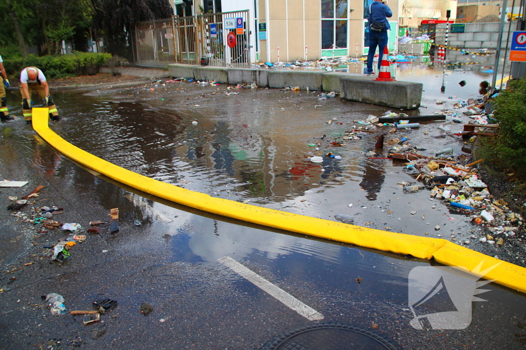 Zeer grote brand bij afvalverwerker