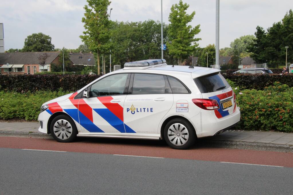 Vrouw gaat hard onderuit en raakt gewond