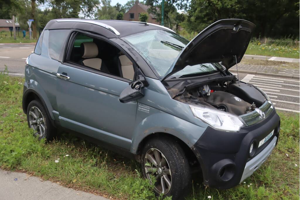 Brommobiel slaat over de kop