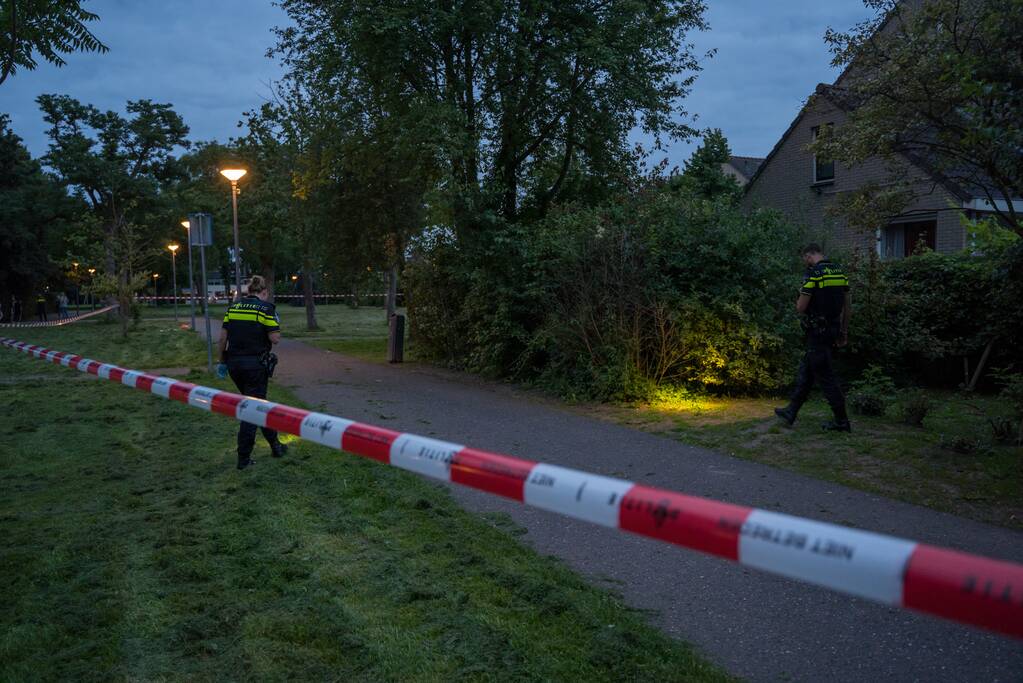 Politie houdt verdachte met vuurwapen aan na lossen waarschuwingsschoten