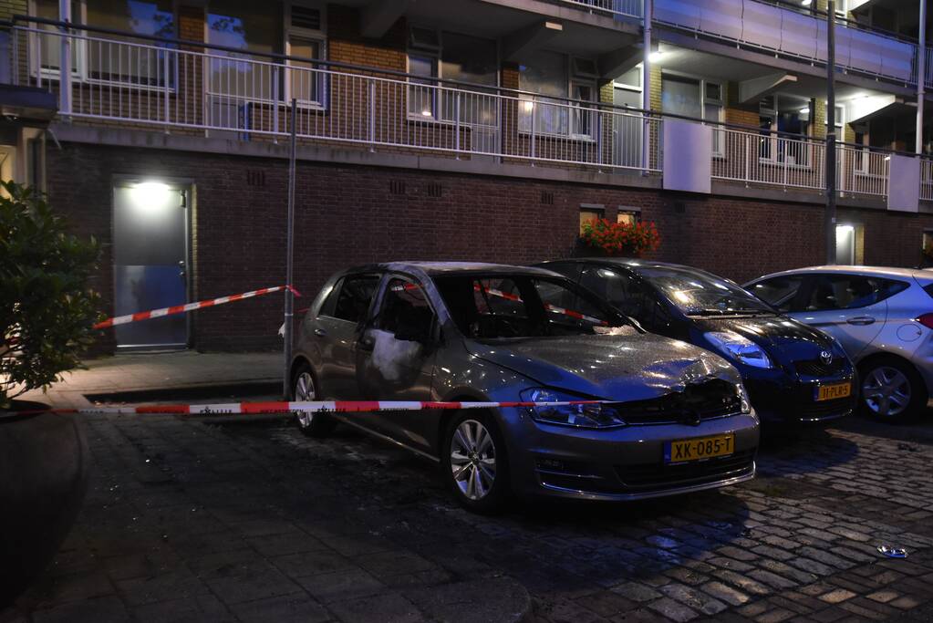 Auto verwoest door brand